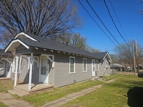 Building Photo - 1 Bed 1 Bath For Rent    50% off first month rent