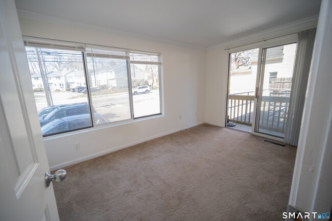 Building Photo - 3236 Madison Ave