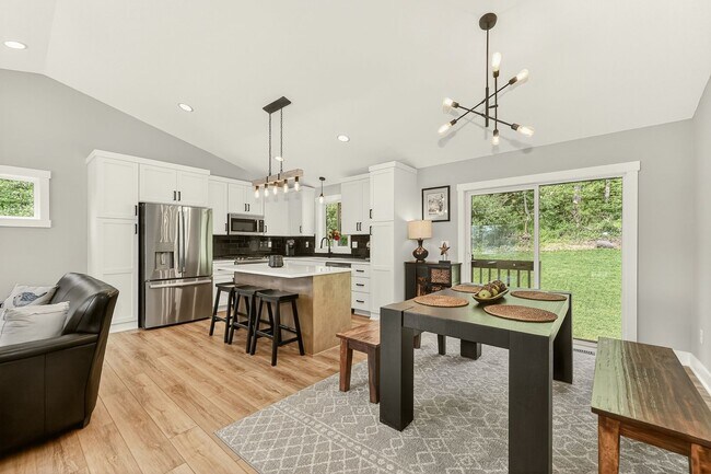 Building Photo - 5411 Destination Ln