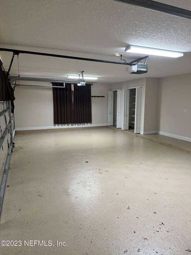Building Photo - 1439 Barrington Cir