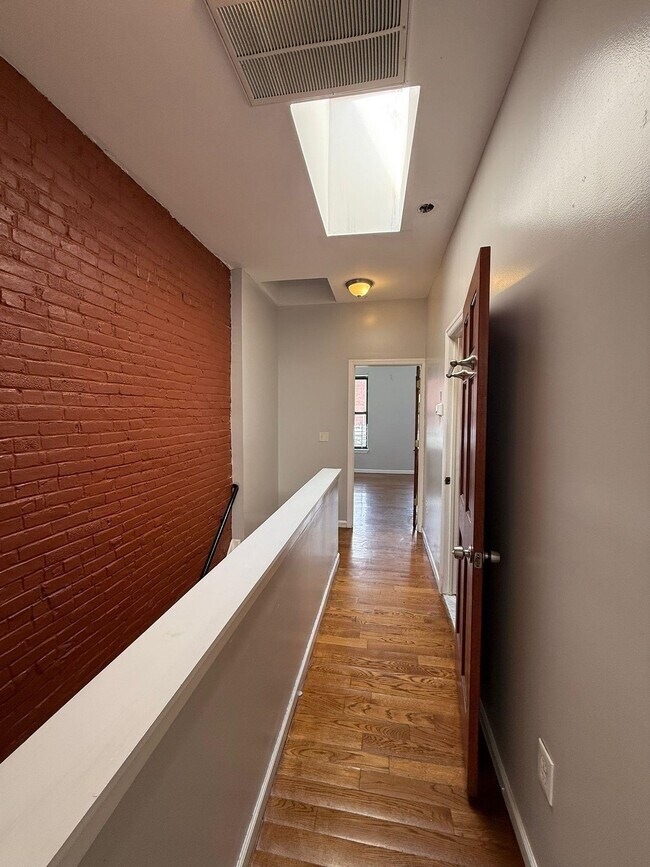 Building Photo - 273 Fairmount Ave