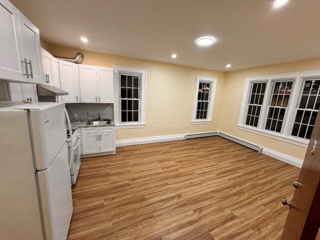 Building Photo - 630 Jefferson Ave