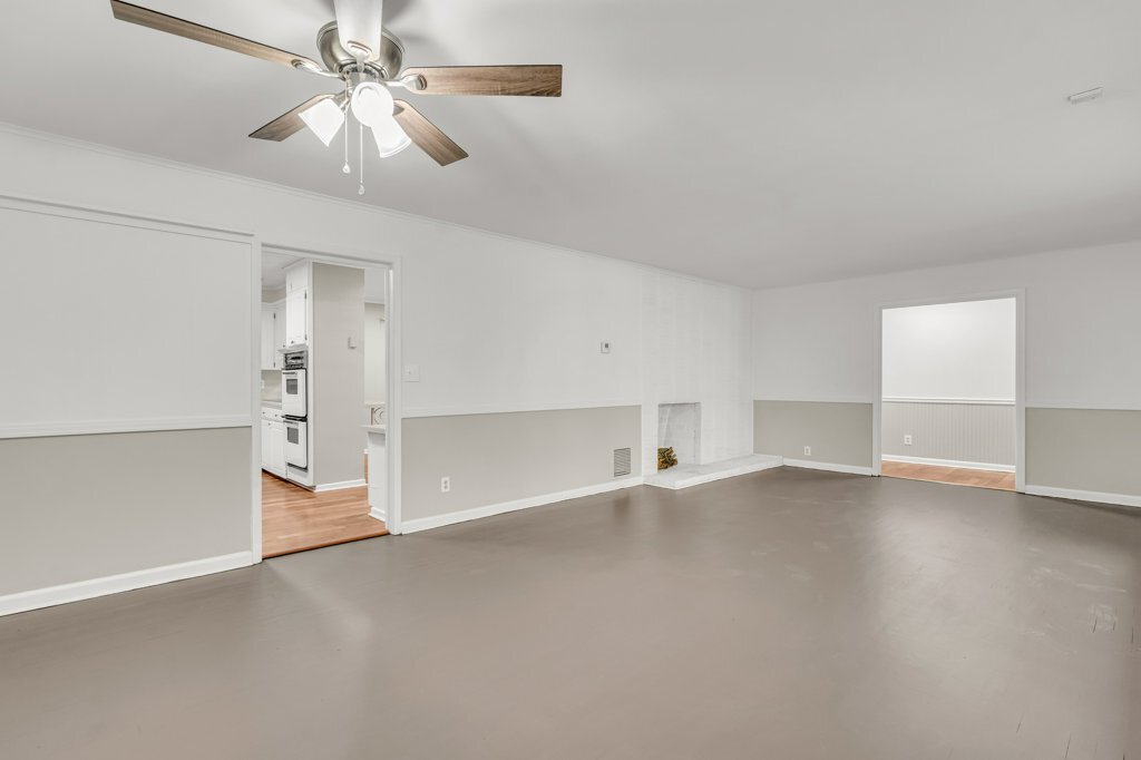 Building Photo - 222 Carr Rd