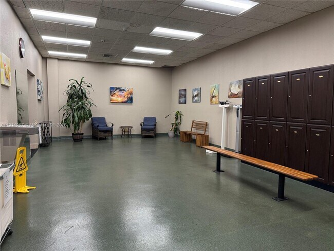 Building Photo - 16521 Blatt Blvd