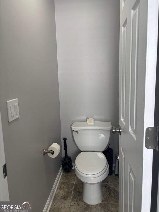 Building Photo - 7742 Parkside Dr