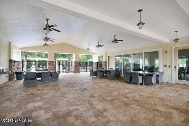 Building Photo - 7030 Crispin Cove Dr