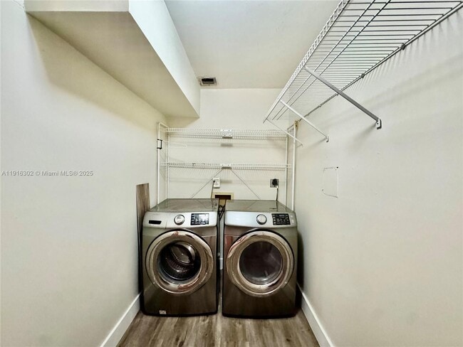 Building Photo - 8000 SW 17th Terrace