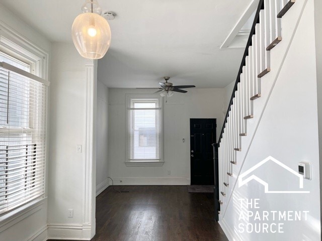 Building Photo - 1629 N Claremont Ave