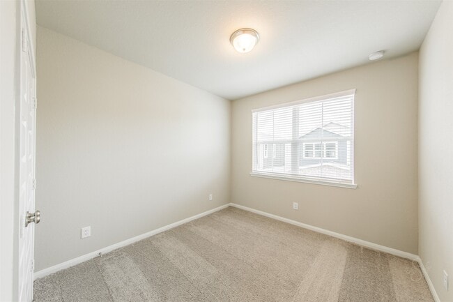 Building Photo - 1524 Beach Oak Dr