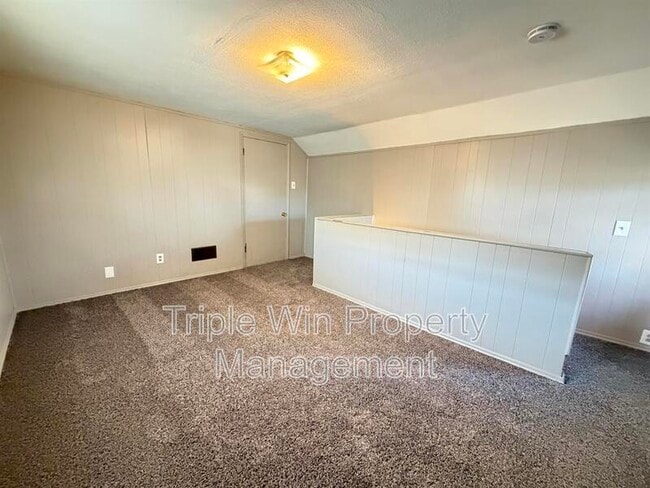 Building Photo - 3915 Itaska St