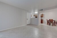 Building Photo - 7885 W Flamingo Rd