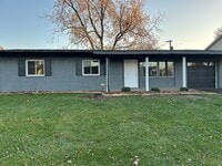 Building Photo - 176 Craig Dr W