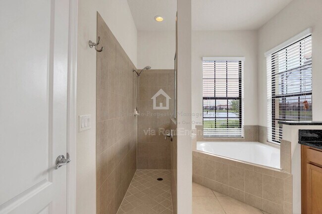 Building Photo - 10466 Stapeley Dr