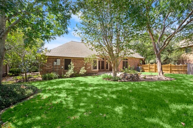 Building Photo - 10218 Garden Crossing Ln