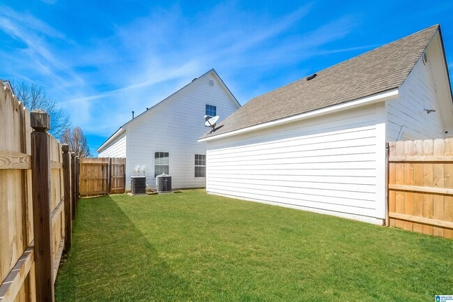 Building Photo - 5894 Ridgeline Dr