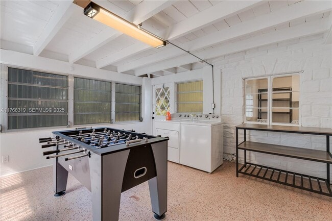 Building Photo - 820 SW 26th Rd