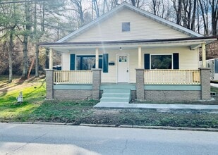Building Photo - Three Bedroom Home Downtown Corbin, KY