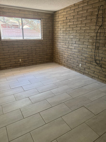 Building Photo - 450 Via Lechuza