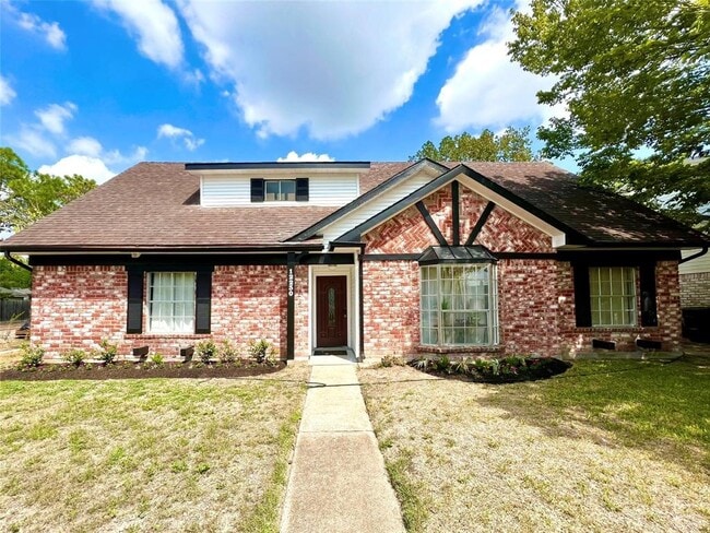 Building Photo - 12230 Fairpoint Dr