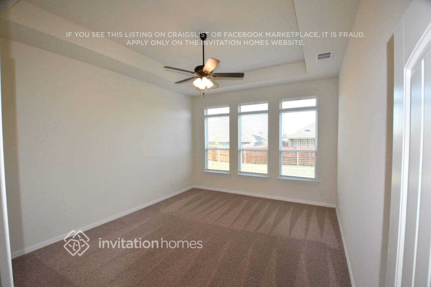 Building Photo - 1504 Smoke Signal Ln