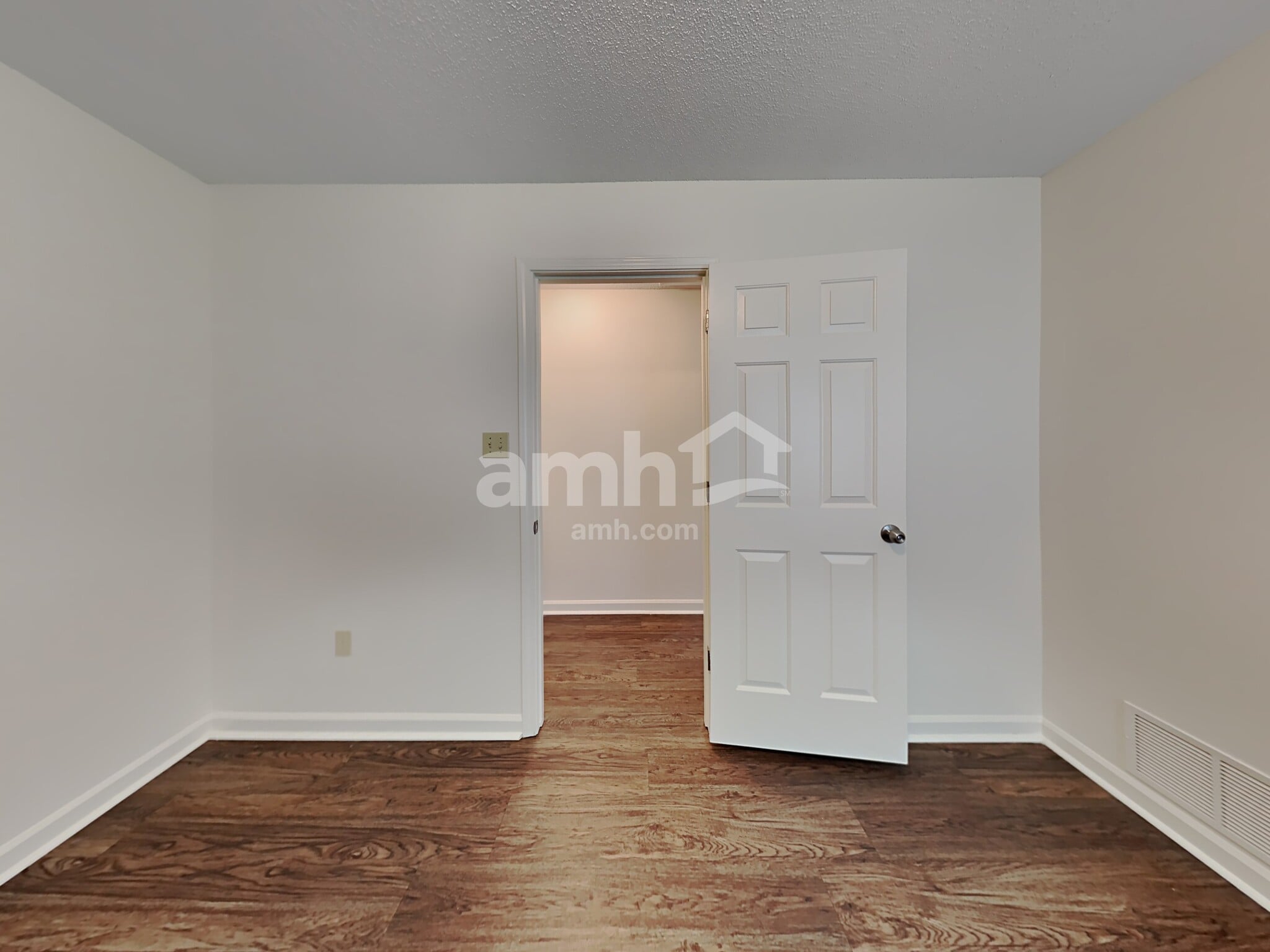 Building Photo - 4343 Shiney Point Cv