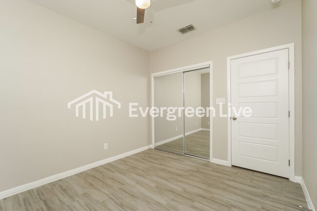 Building Photo - 1226 El Porvenir Dr