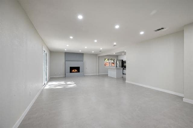 Building Photo - 1200 Tanglewood Trail