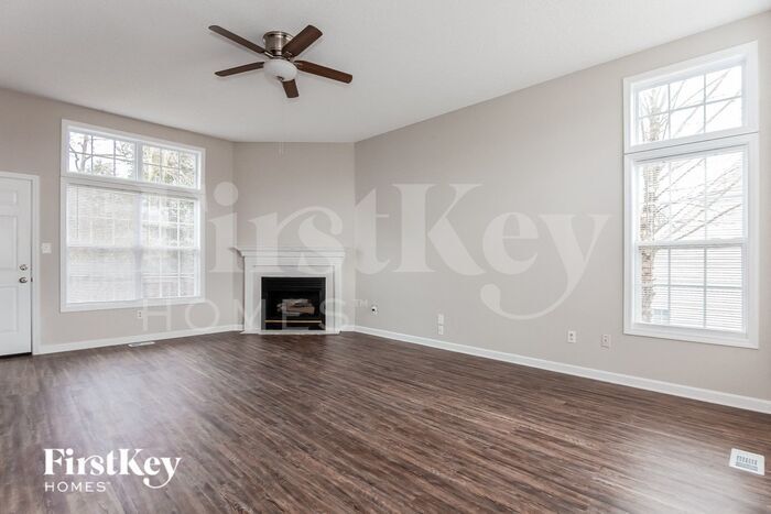 Building Photo - 998 Piney Church Rd