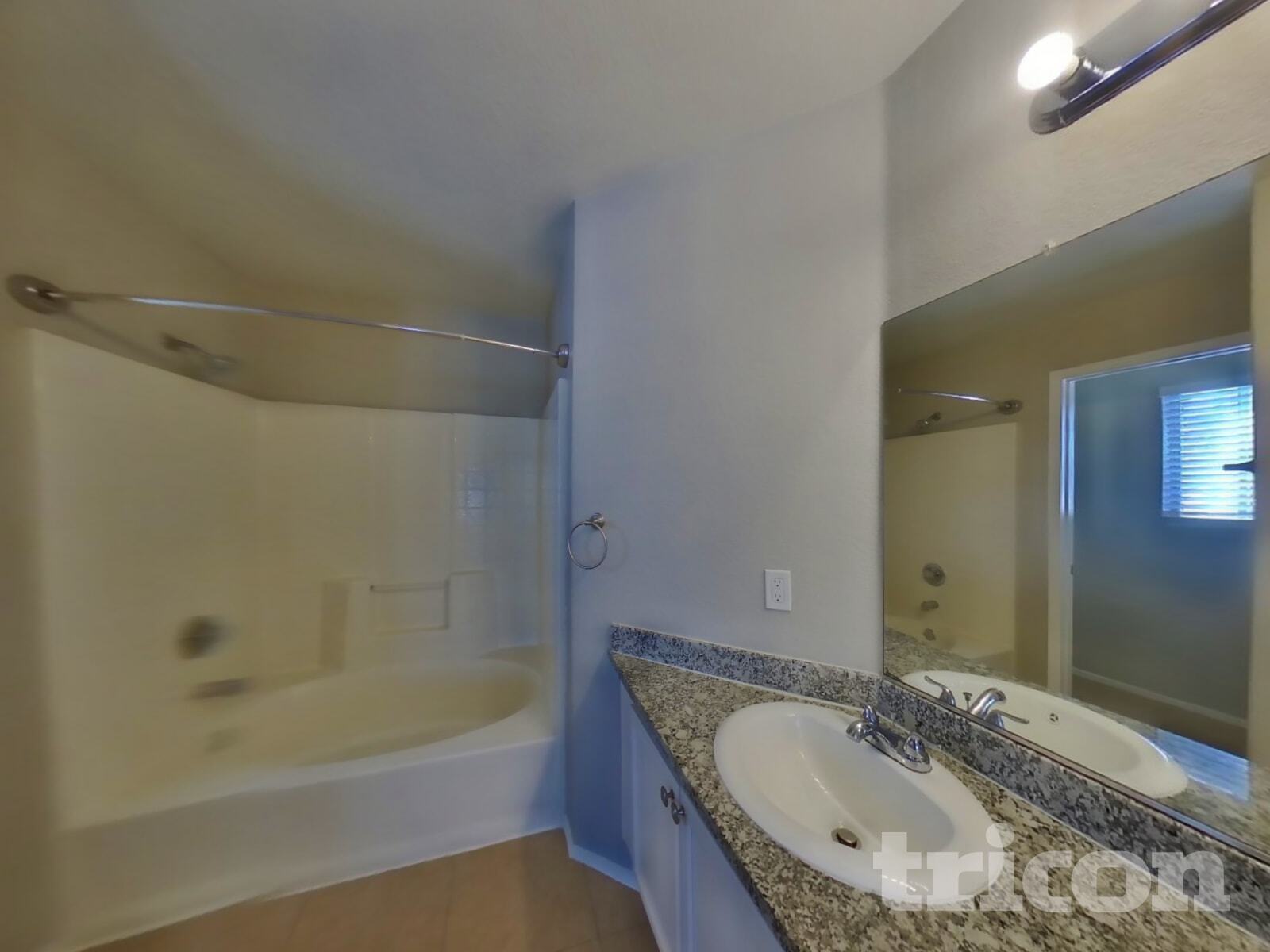 Building Photo - 5646 Roundrock Dr