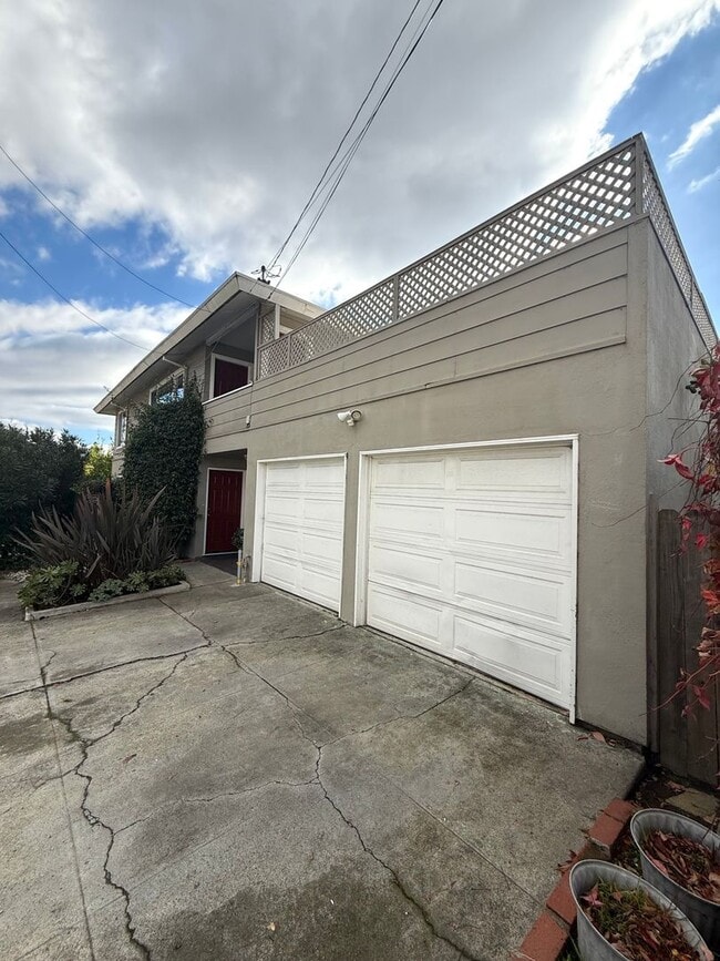 Primary Photo - 4115-4117 Walnut Street