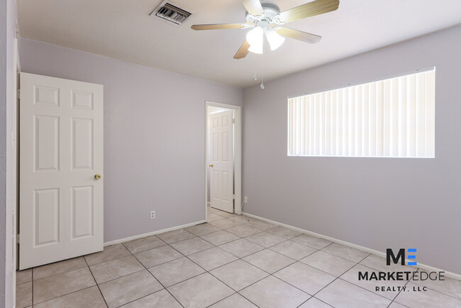 Building Photo - 4 Bed/2Bath Home at 39th Ave/Camelback! Re...