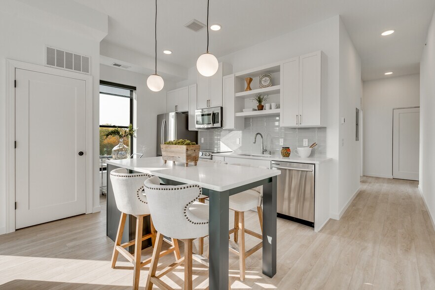 Building Photo - Linden Flats