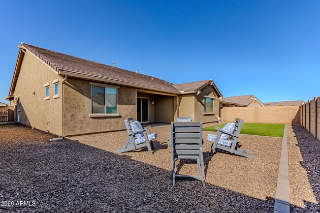 Building Photo - 18455 W Sandlewood Dr