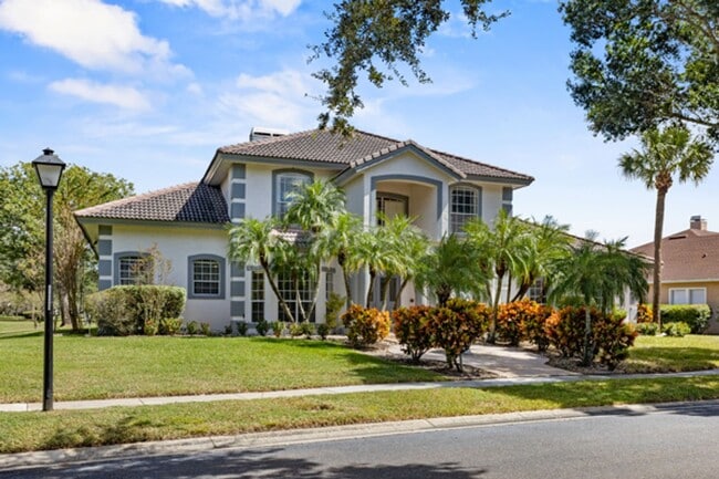 Building Photo - 2-Story pool home in The Fairways of Hunters Creek