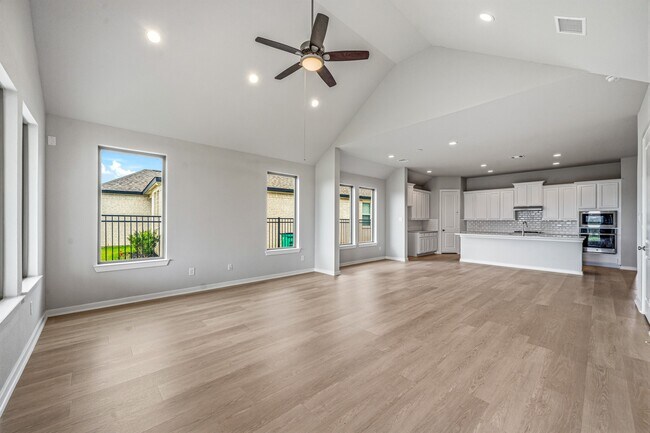 Building Photo - 7623 Coral Lk Dr