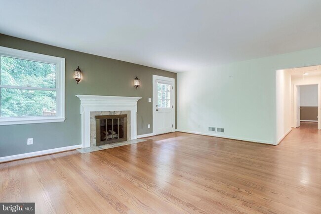Building Photo - 5225 Old Dominion Dr