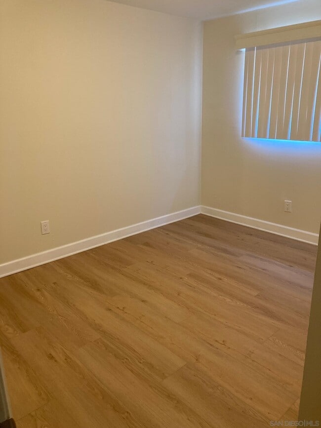 Building Photo - 4644 Chateau Pl