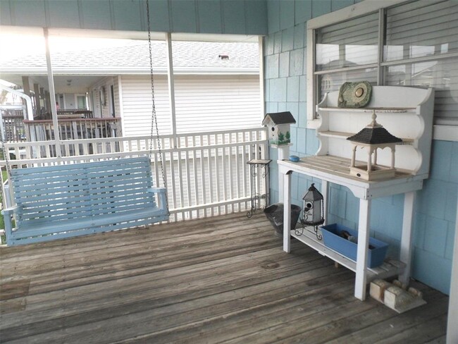 Building Photo - 1104 Redfish St