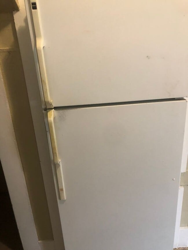 Building Photo - Charming Uptown Duplex in the Heart of Downtown!