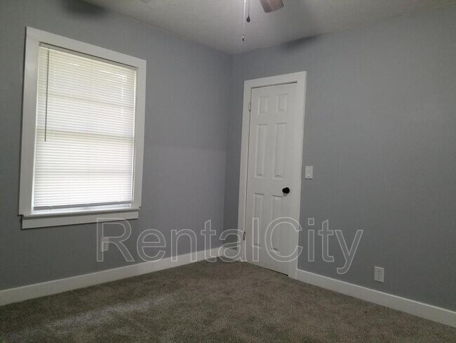 Building Photo - 621 Arlington Ave