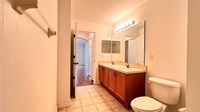 Building Photo - 3658 Oakdale Cir