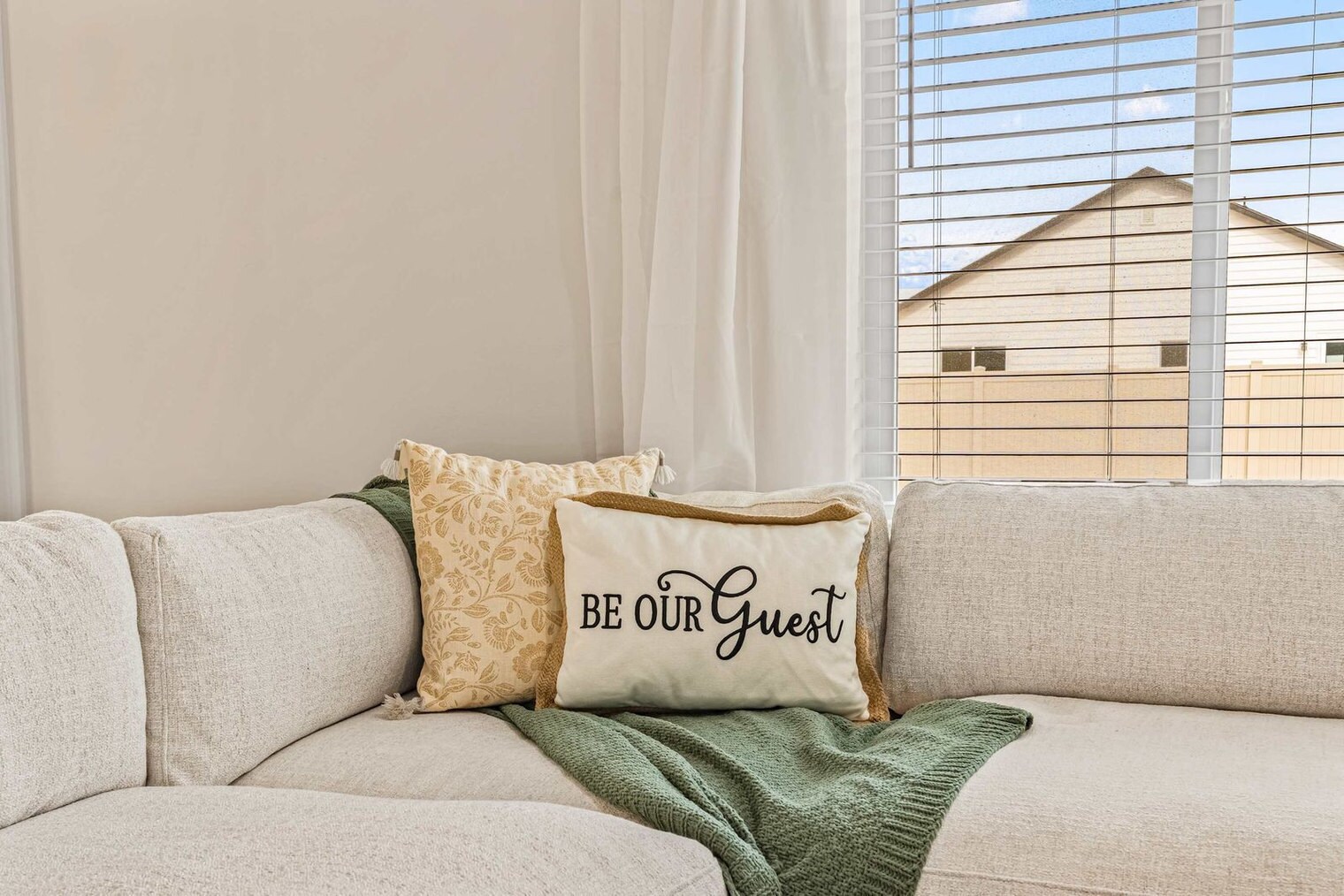 Building Photo - 5302 E Burnte Peak St