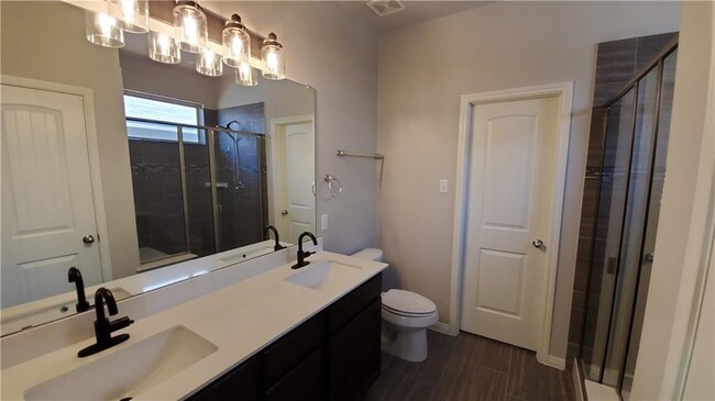 Building Photo - 524 Palmilla St