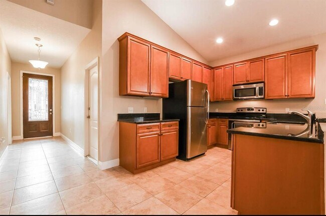 Building Photo - 527 Hibiscus Cove Dr