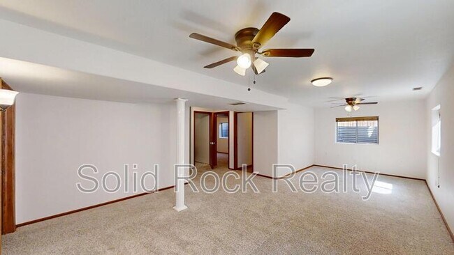 Building Photo - 3483 Mountainside Dr