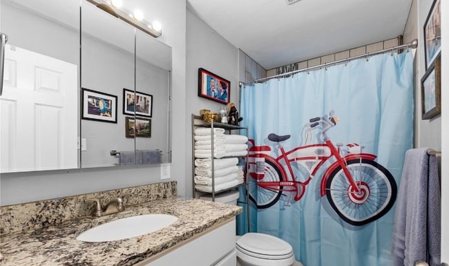 Building Photo - 2105 S Hazel Ct