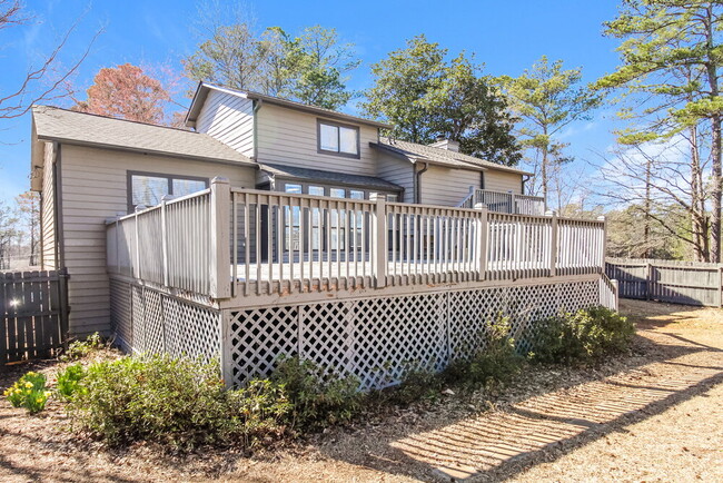 Building Photo - 8950 Western Pines Ct