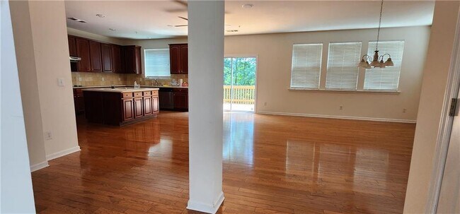 Building Photo - 479 Briarfield Xing NW