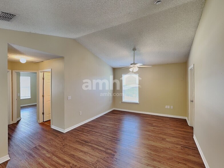 Building Photo - 2809 Sherbrook Ct