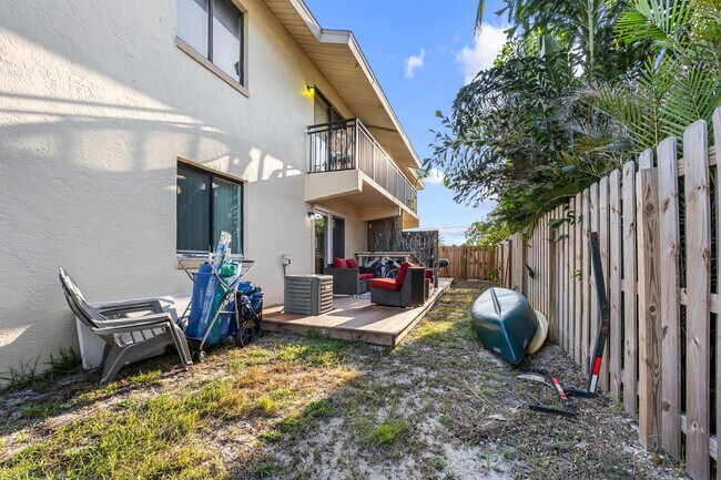 Building Photo - 1277 S Orlando Ave